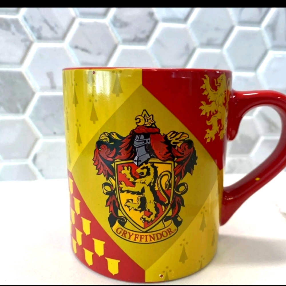 Harry Potter Gryffindor House Crest 14oz Ceramic Coffee Mug